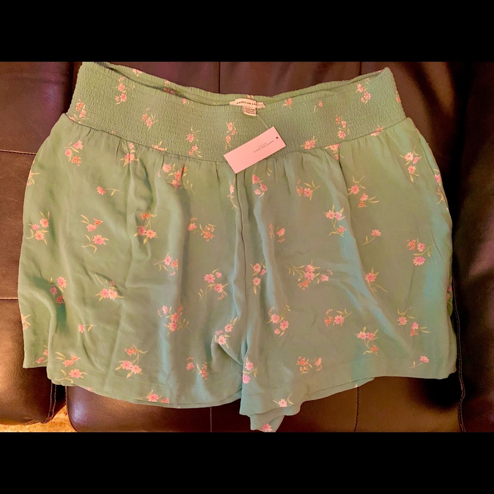 New with tags XL American Eagle shorts
